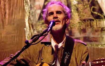 Renato Teixeira: compositor rememora clássicos como Romaria