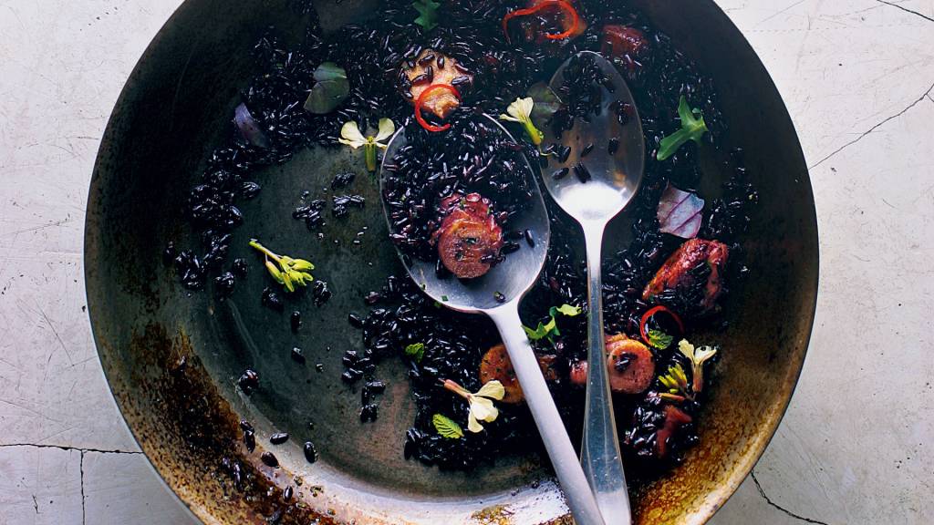 ChefVivi: polvo com arroz negro ChefVivi: polvo com arroz negro
