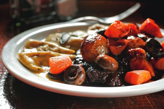 Boeuf bourguignon com ravióli: R$ 39,00