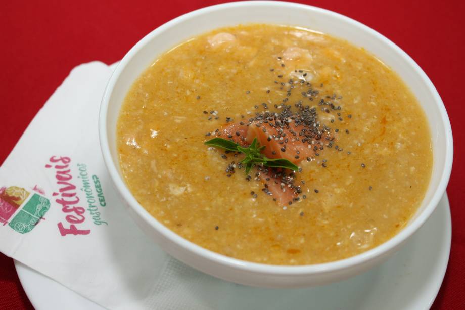 Salmão com brócolis e chia Salmão com brócolis e chia