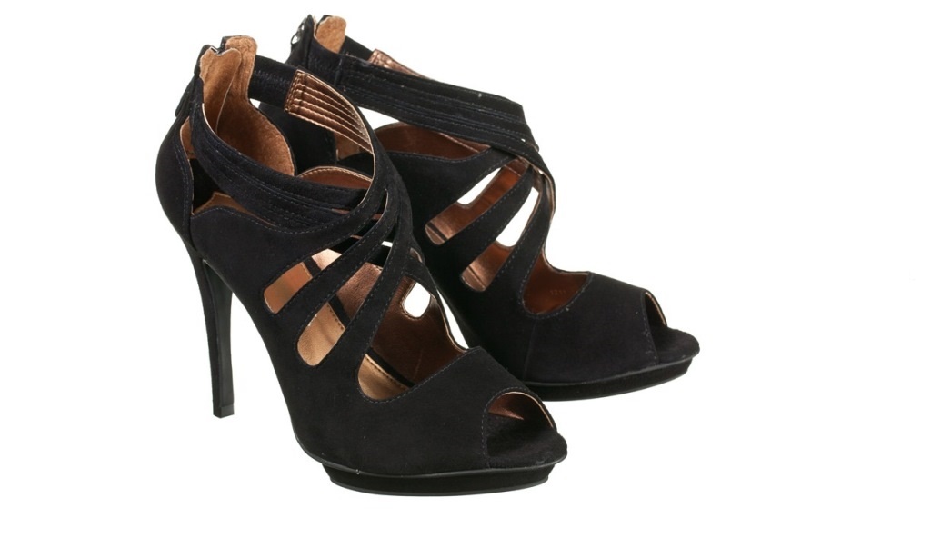 sandalias-de-camurca-shoestock-flavio-battaiola.jpeg