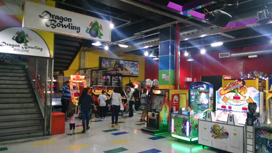 Espaço dedicado às crianças fica localizado no 2º andar, acima da praça de alimentações