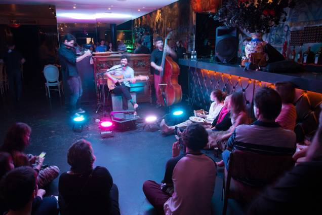 A programação da casa conta com apresentações de jazz A programação da casa conta com apresentações de jazz