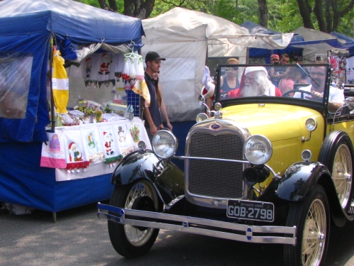 A feira acontece em datas especiais, como no natal A feira acontece em datas especiais, como no natal