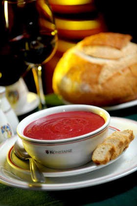Sopa de beterraba é sugestão do Konstanz para o Dia da Mulher Sopa de beterraba é sugestão do Konstanz para o Dia da Mulher