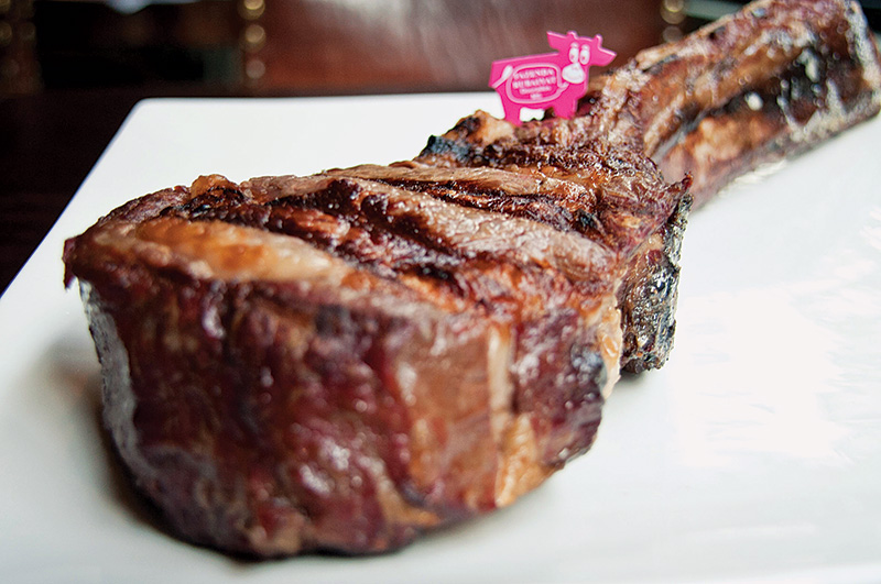 A nova versão do tenro e marmorizado super beef, maturado durante 21 dias: para duas pessoas A nova versão do tenro e marmorizado super beef, maturado durante 21 dias: para duas pessoas