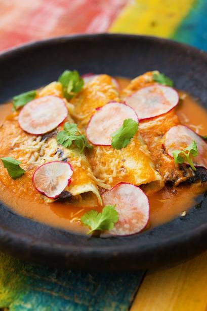 Tortilha de porco ao molho de tomate Tortilha de porco ao molho de tomate