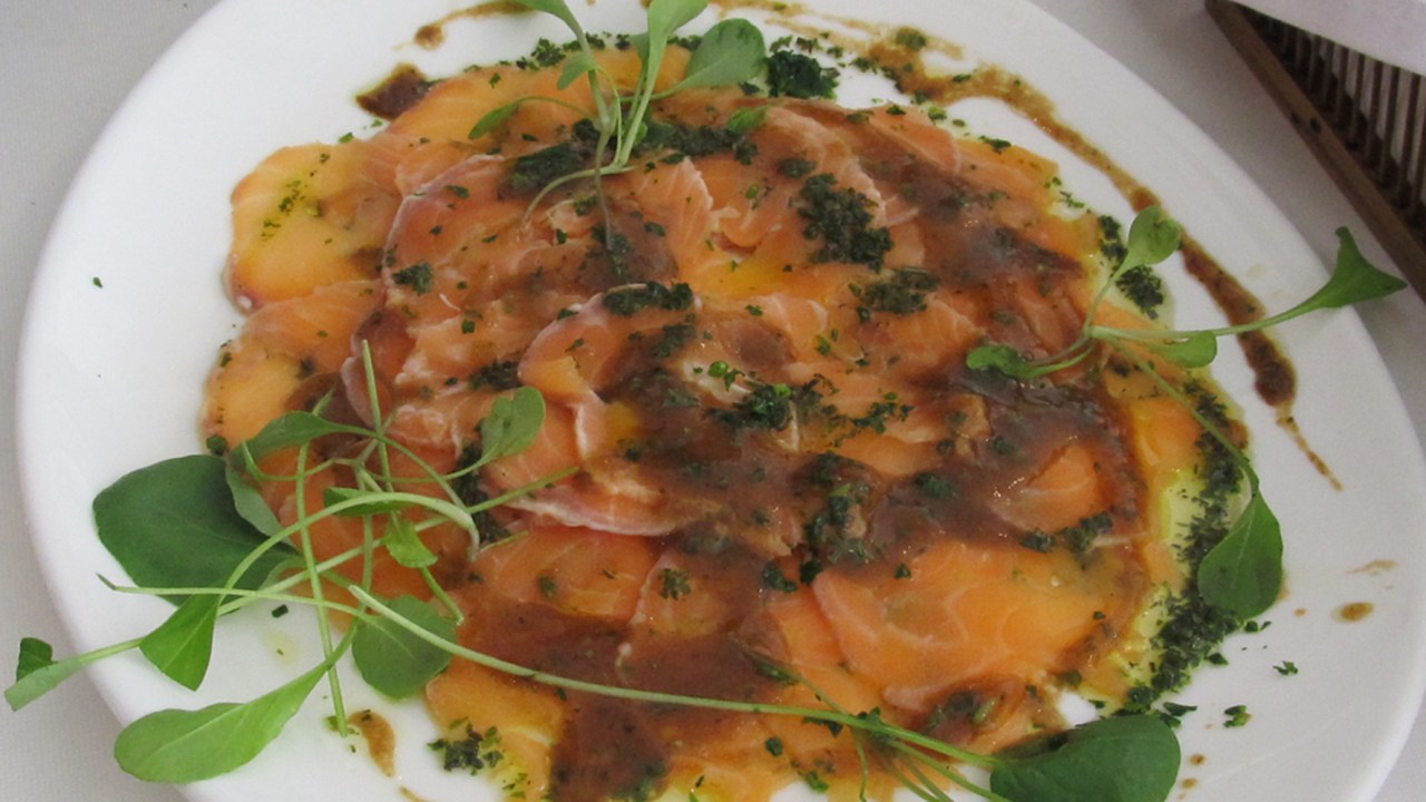 sweet-pimenta-carpaccio-salmon.jpeg