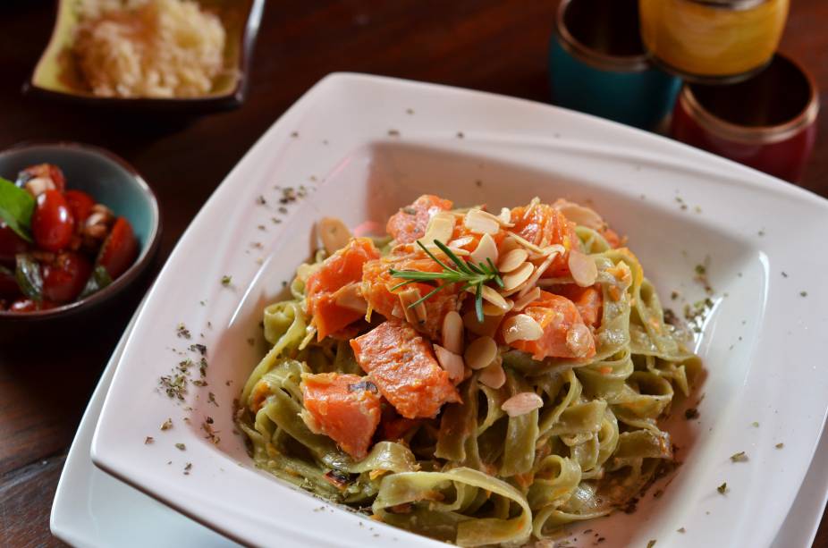 Bistrô Ó-Chá: tagliatelle com abóbora, mascarpone e amêndoa