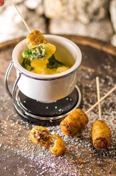 Croquete de rabo: para mergulhar na polenta