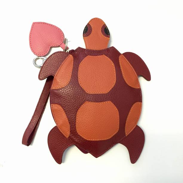 Bolsa tartaruga: de R$ 298,00 para R$ 179,00 Bolsa tartaruga: de R$ 298,00 para R$ 179,00