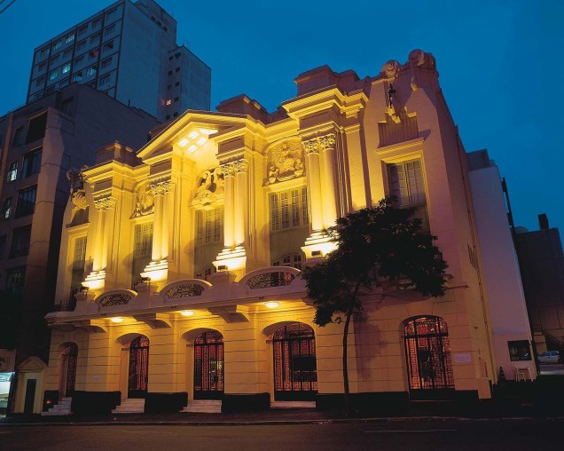 Fachada do Teatro Renault Fachada do Teatro Renault