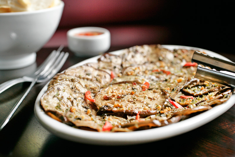 Carpaccio de berinjela no azeite de ervas Carpaccio de berinjela no azeite de ervas