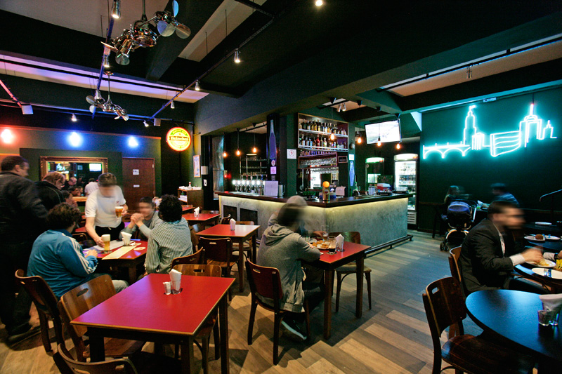 O salão reformado: menos boteco O salão reformado: menos boteco