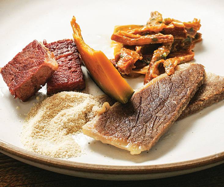 Trio de carnes do sertão, de sol, seca e jabá Trio de carnes do sertão, de sol, seca e jabá