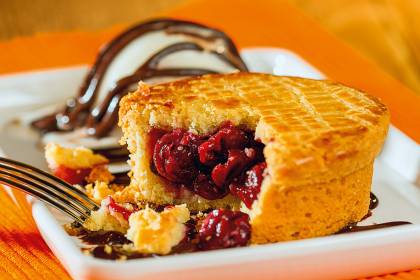 Cuordicrema - Tortinha de cereja torta-de-cereja-com-gelato-cuordicrema_cuor-di-crema_foto-leo-feltran_009.jpeg