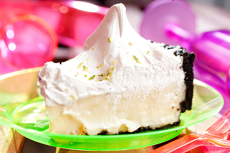 Torta de limão com base de bolacha Oreo