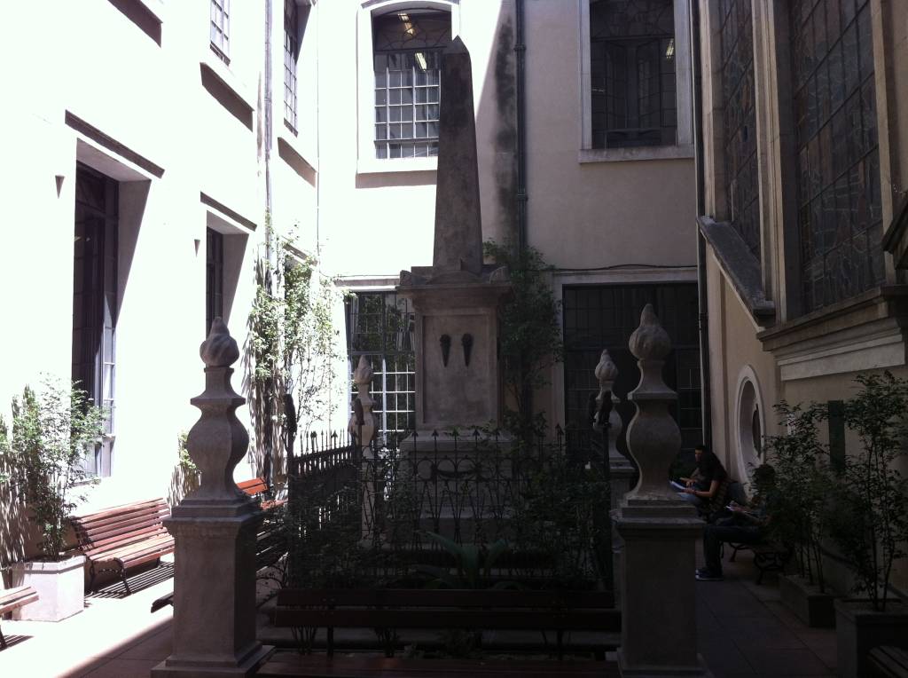 Passeio Túmulo Júlio Frank