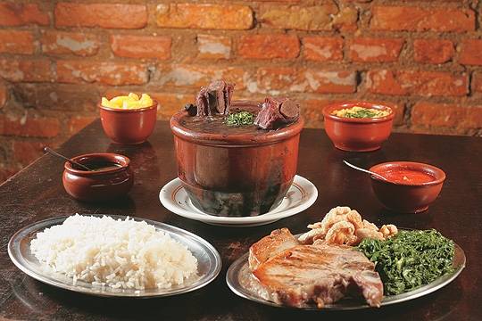 O bar serve uma das melhores feijoadas da cidade O bar serve uma das melhores feijoadas da cidade