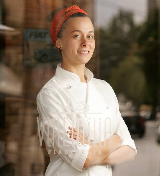 Quem comanda a cozinha é a chef Lais Duo Quem comanda a cozinha é a chef Lais Duo