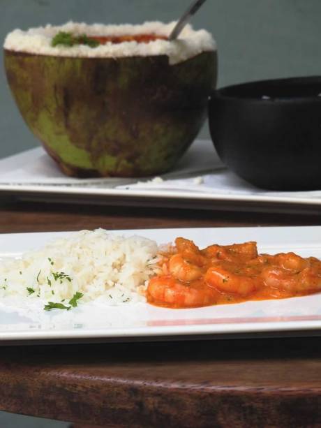 Camarão médio: ao leite de coco Camarão médio: ao leite de coco