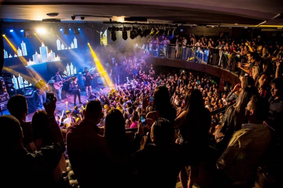 Wood’s Bar Wood’s Bar