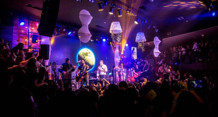 Wood’s Bar Wood’s Bar