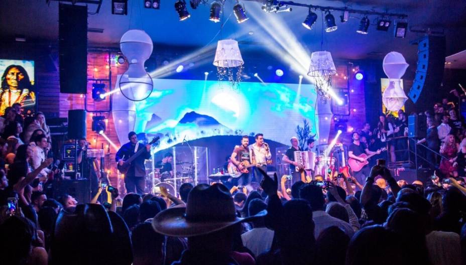 Wood’s Bar Wood’s Bar