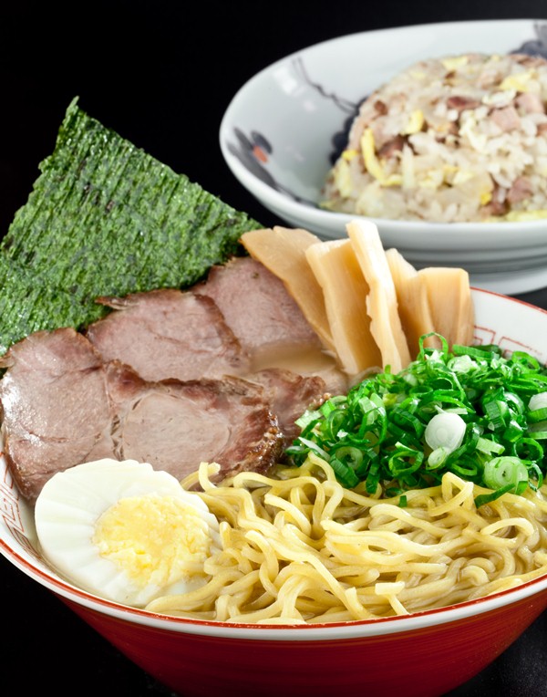 Lamen de carne com caldo de peixe Lamen de carne com caldo de peixe