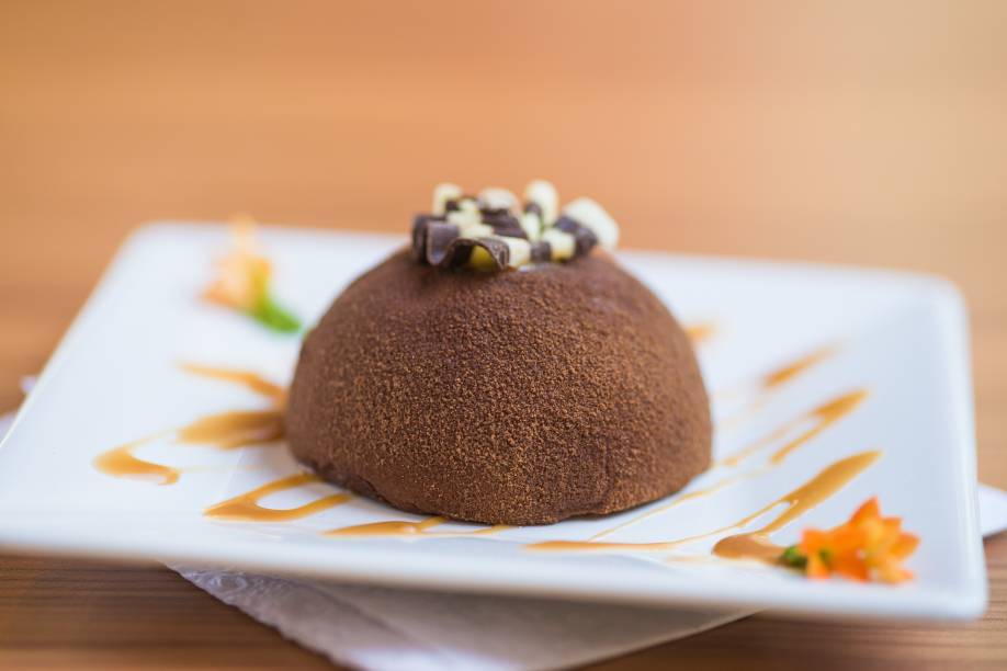 O zucotto é uma musse de chocolate com banana O zucotto é uma musse de chocolate com banana