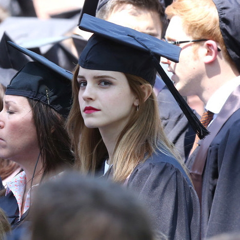 Emma Watson se formou; veja outras 12 celebridades que já passaram pela faculdade