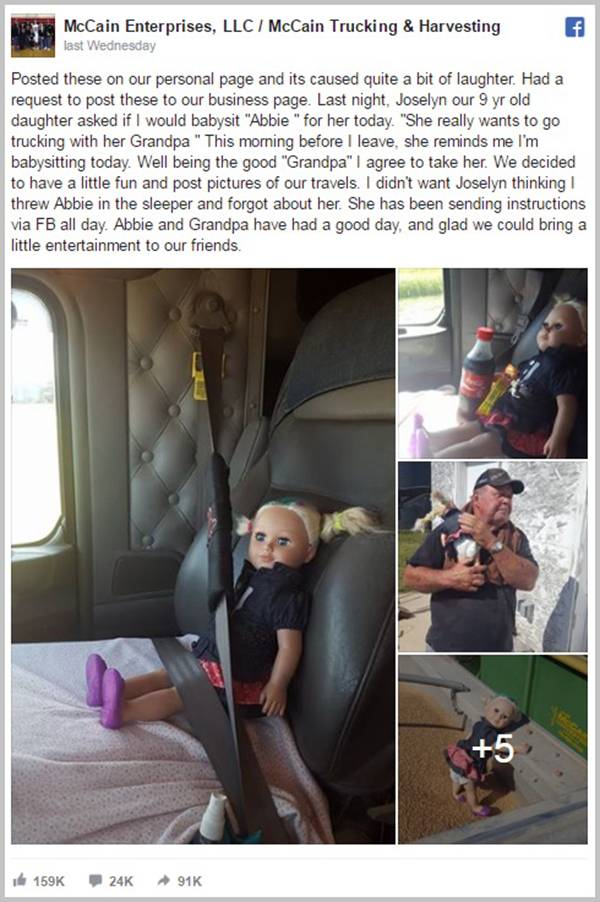 Pai vira hit no Facebook ao publicar fotos de quando foi babá da boneca da filha
