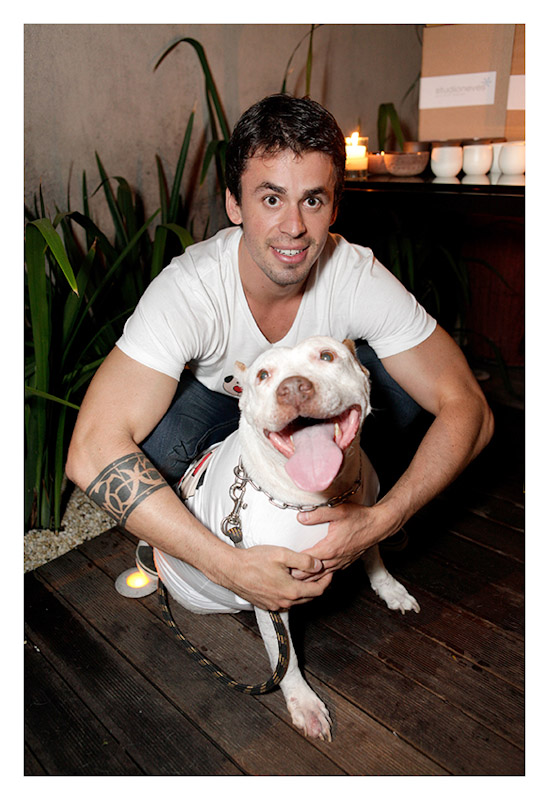 Grupo de proteção animal promove sessão de cinema beneficente de RoboCop