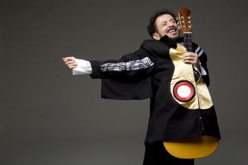 Tom Zé: cantor se apresenta no Sesc Itaquera nos dias 19 e 20 de outubro Tom Zé: cantor se apresenta no Sesc Itaquera nos dias 19 e 20 de outubro