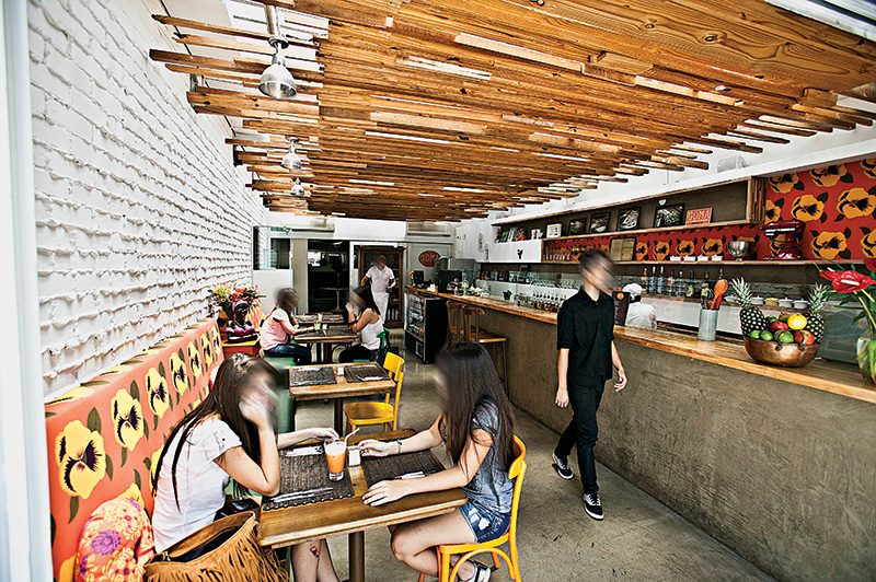 O salão colorido O salão colorido