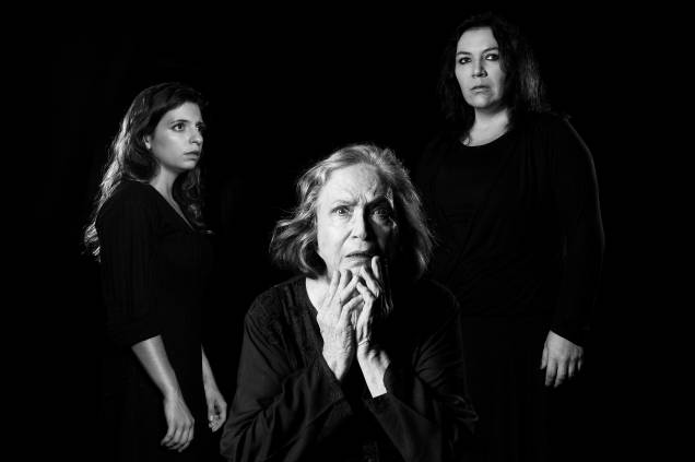 Paula Spinelli, Nathalia Timberg e Juliana Galdino vivem as três figuras femininas Paula Spinelli, Nathalia Timberg e Juliana Galdino vivem as três figuras femininas