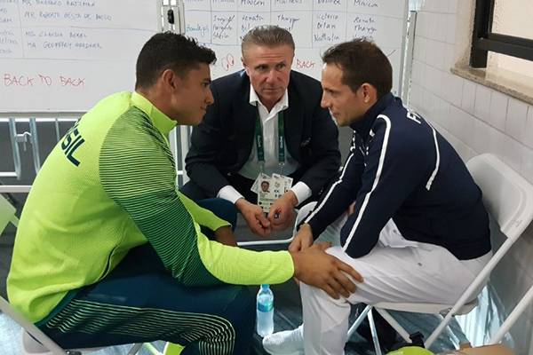 Após polêmica, atleta francês do salto com vara agradece Thiago Braz em mensagem nas redes sociais