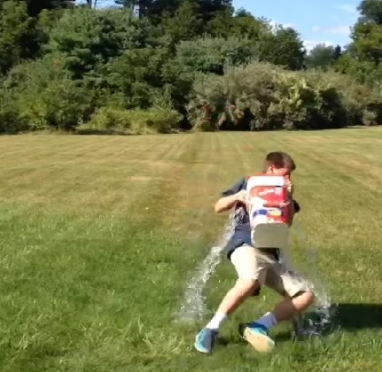 11 pessoas que falharam ao fazer o “desafio do balde de gelo”