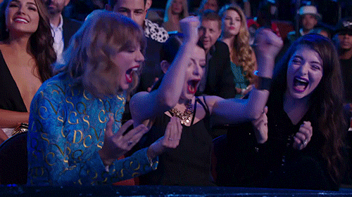 10 gifs do VMA para guardar no coração e usar em todos os momentos da sua vida