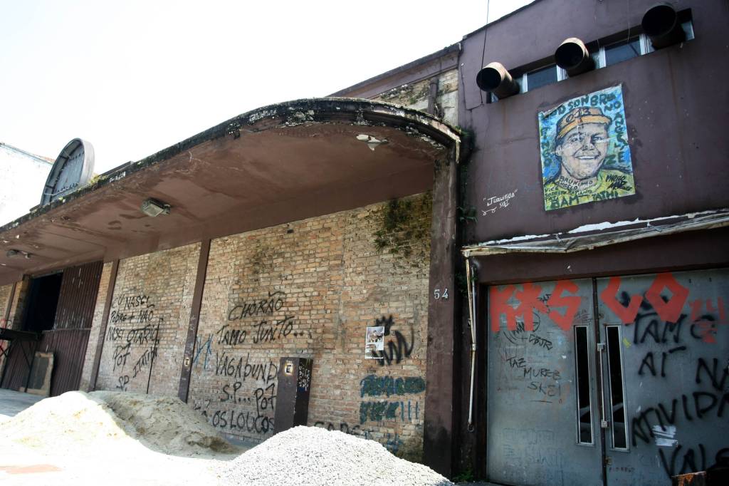 Pista de skate do cantor Chorão pode ser fechada em Santos