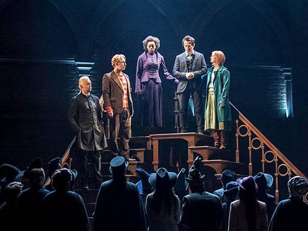 Fotos do espetáculo “Harry Potter e a Criança Amaldiçoada” são prova de que a magia ainda vive