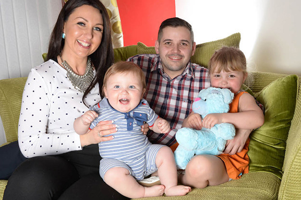 Bebê que viveu por apenas duas horas se torna o mais jovem doador de órgãos do Reino Unido