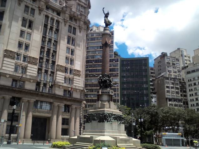 Glória Imortal aos Fundadores de São Paulo Glória Imortal aos Fundadores de São Paulo