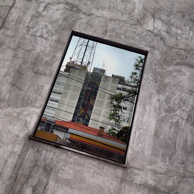 Fotos vencedoras da missão “Espelhos: os reflexos da metrópole”