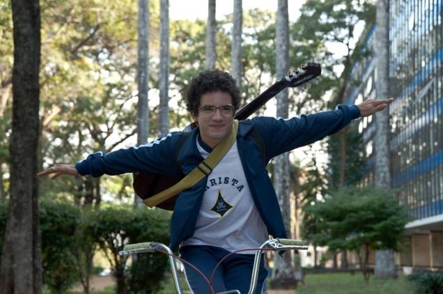 Somos Tão Jovens: cinebiografia de Renato Russo estrelada por Thiago Mendonça Somos Tão Jovens: cinebiografia de Renato Russo estrelada por Thiago Mendonça