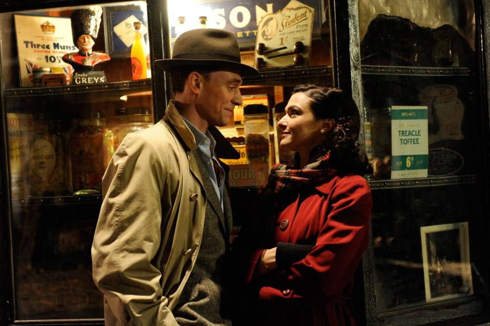 Amor Profundo com Tom Hiddleston e Rachel Weisz: o casal de amantes da trama Amor Profundo com Tom Hiddleston e Rachel Weisz: o casal de amantes da trama