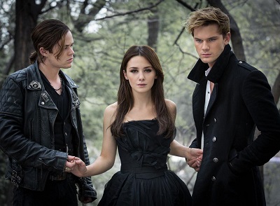 Addison Timlin, Harrison Gilbertson e Jeremy Irvine