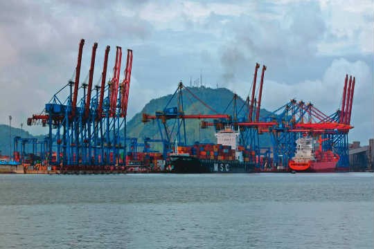 Ponte entre Santos e Guarujá opõe governo paulista e operadores do porto