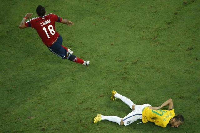 Atletas lamentam lesão de Neymar nas redes sociais; confira