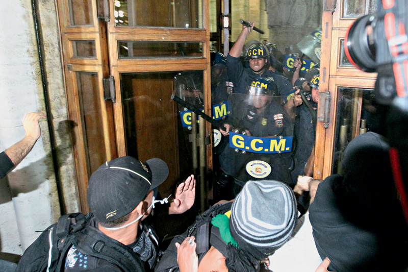 O valor da tarifa baixou, mas o sufoco é o mesmo